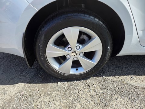 Skoda Octavia SE TECHNOLOGY TSI DSG 1ltr 12