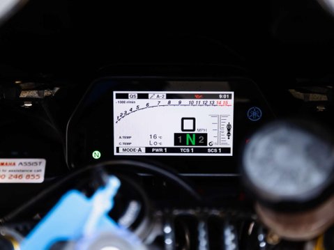 Yamaha R1M 1000 Super Sports Petrol Manual (200 ps) 34