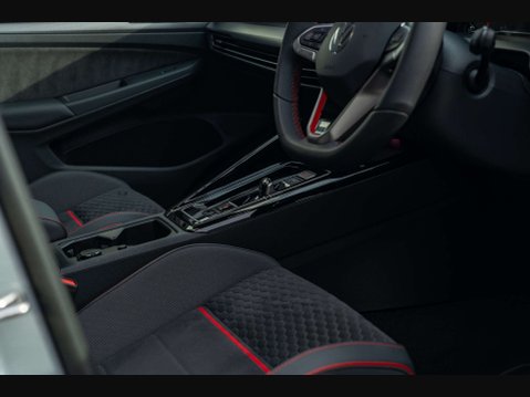 Volkswagen Golf 2.0 Golf GTi Clubsport TSi Semi-Auto 5dr 17