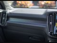 Volvo XC40 2.0 XC40 R-Design B4 MHEV AWD Auto 4WD 5dr 29
