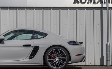 Porsche 718 Cayman GTS 25