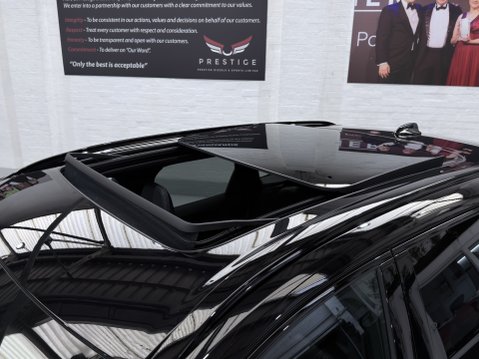 Volvo XC60 B5 ULTRA BLACK EDITION AWD 4