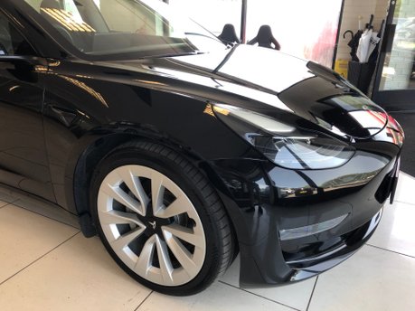 Tesla Model 3 LONG RANGE AWD 45,000m black vegan leather, 19 inch alloys 28