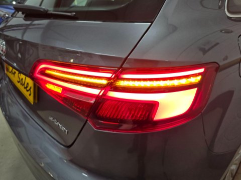 Audi A3 1.4 TFSI e-tron Sportback e-S Tronic Euro 6 5dr 8.8kWh 51