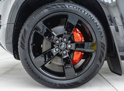 Land Rover Defender 110 D300 X 8