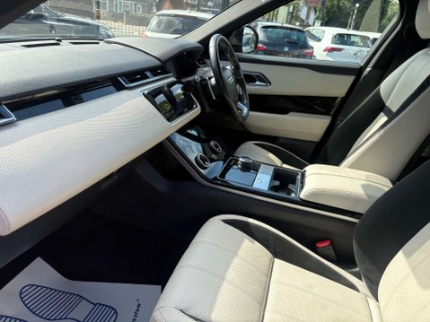 Land Rover Range Rover Velar 2.0 P250 R-Dynamic SE SUV 5dr Petrol Auto 4WD Euro 6 (s/s) (250 ps) 72