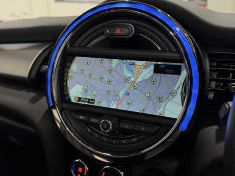 Mini Hatch COOPER S 52