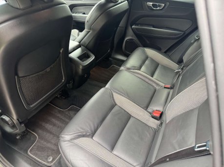 Volvo XC60 2.0 XC60 R-Design B5 MHEV Auto 5dr 41