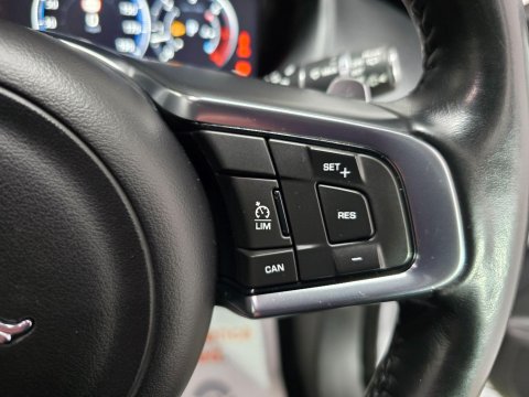 Jaguar F-Pace 3.0 D300 V6 S Auto AWD Euro 6 (s/s) 5dr 36