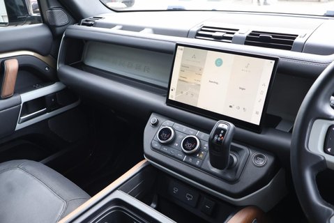 Land Rover Defender 110 D300 X-DYNAMIC HSE 7 SEATER  PRICE MATCH OFFER PREMIUM COLOUR  21