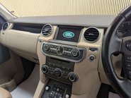 Land Rover Discovery 3.0 Discovery SE Tech SDV6 Auto 4WD 5dr 61