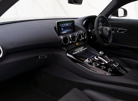 Mercedes-Benz AMG GT R GT R Premium 13