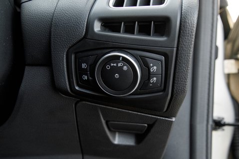 Ford Focus TITANIUM X 14