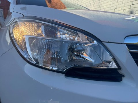 Vauxhall Mokka 1.6 SE 2WD Euro 5 (s/s) 5dr 35
