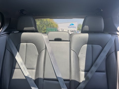 Volvo XC40 (Sold) Recharge Twin 78kWh Pro SUV 5dr Electric Auto AWD (408 ps) 9