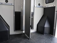Renault Master BRAND NEW 3.5 TON STALLION BUILD EXTREME HEAVY DUTY HORSEBOX FROM SEEKER  16