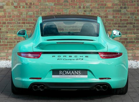 Porsche 911 (991) Carrera GTS 5