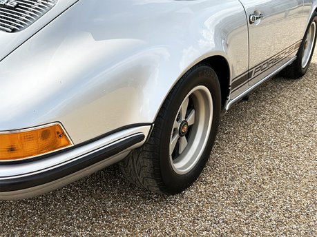 Porsche 911 Carrera Sport Back-Date 31