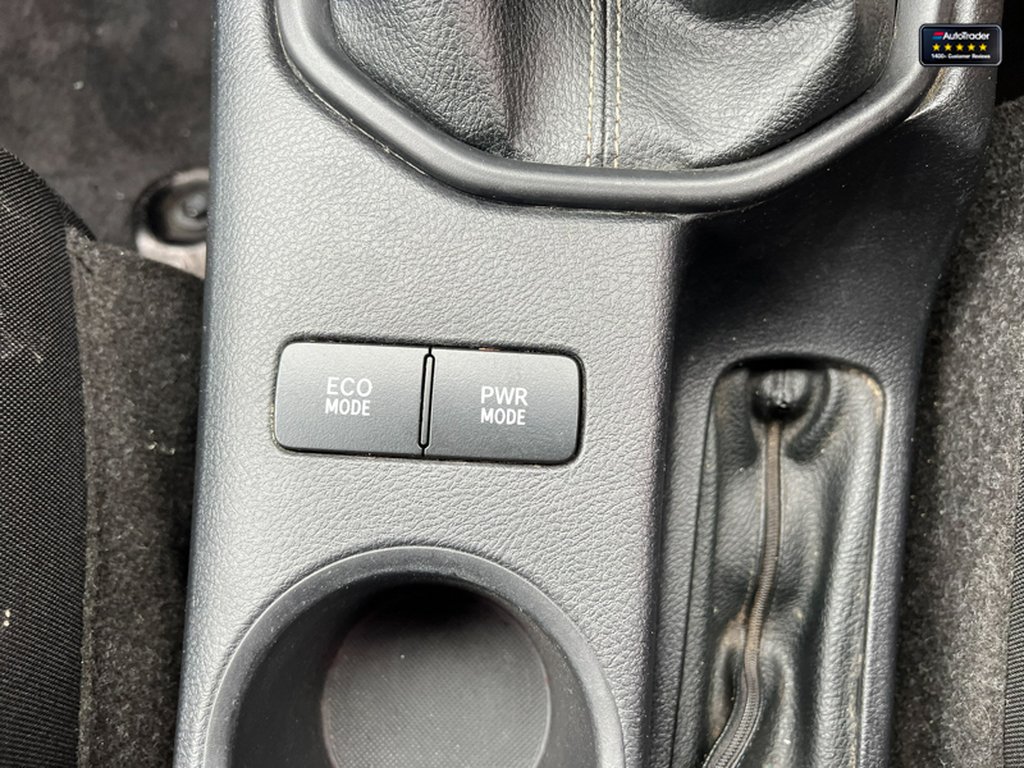 2017 Toyota HiluxCrew Cab 4X4 Active 4WD Air Con Rear Camera EURO 6 NO VAT — thumbnail 38 of 50