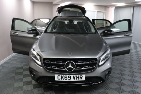 Mercedes-Benz GLA GLA 180 URBAN EDITION 7