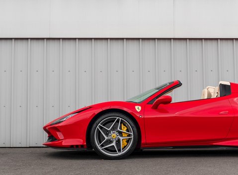 Ferrari F8 Tributo Spider 29