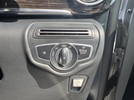 Mercedes-Benz V Class V220 D Sport Auto Diesel 8 Seater EX-LWB/SAT NAV/FULL LEATHER/VAT Q 21