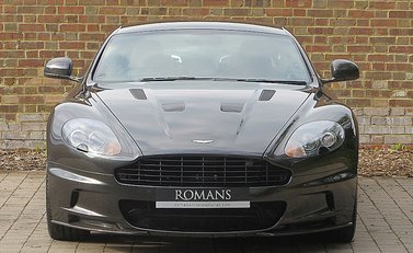 Aston Martin DBS Carbon Edition 4