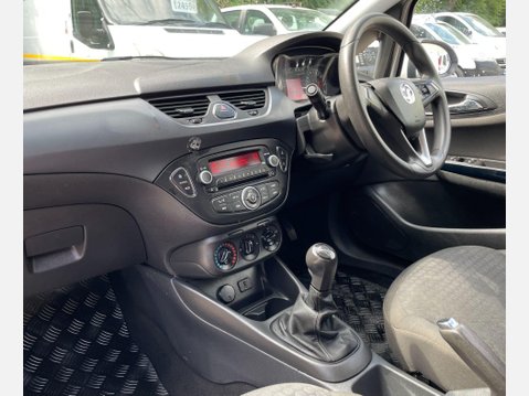 Vauxhall Corsa 1.3 CDTi FWD L1 H1 (s/s) 3dr Start/Stop 31