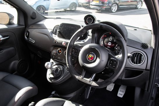 Abarth 500 595 ESSEESSE