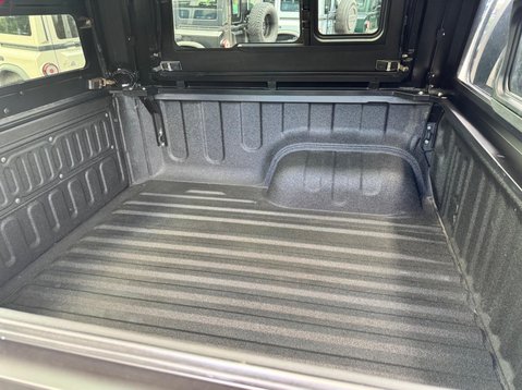 Toyota Hilux INVINCIBLE X 4WD D-4D DCB 13
