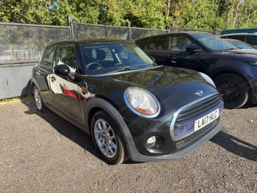 Mini Hatch COOPER