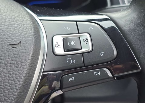 Volkswagen T-Roc 2.0 T-Roc SEL TSi 4Motion Semi-Auto 4WD 5dr 19