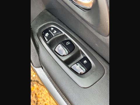 Renault Kadjar 1.6 dCi Signature Nav 4WD Euro 6 (s/s) 5dr 26