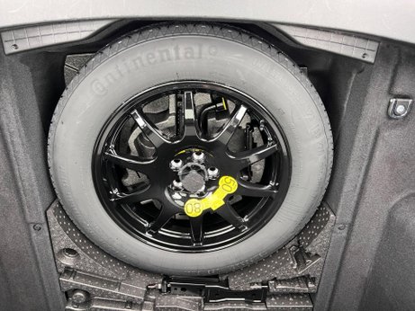 Land Rover Range Rover Velar 2.0 D240 R-Dynamic HSE Auto 4WD Euro 6 (s/s) 5dr 46