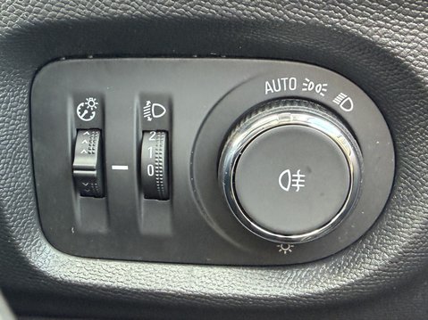 Vauxhall Corsa 1.2 Design 5dr 30
