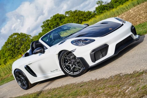 Porsche 718 SPYDER RS PDK 19