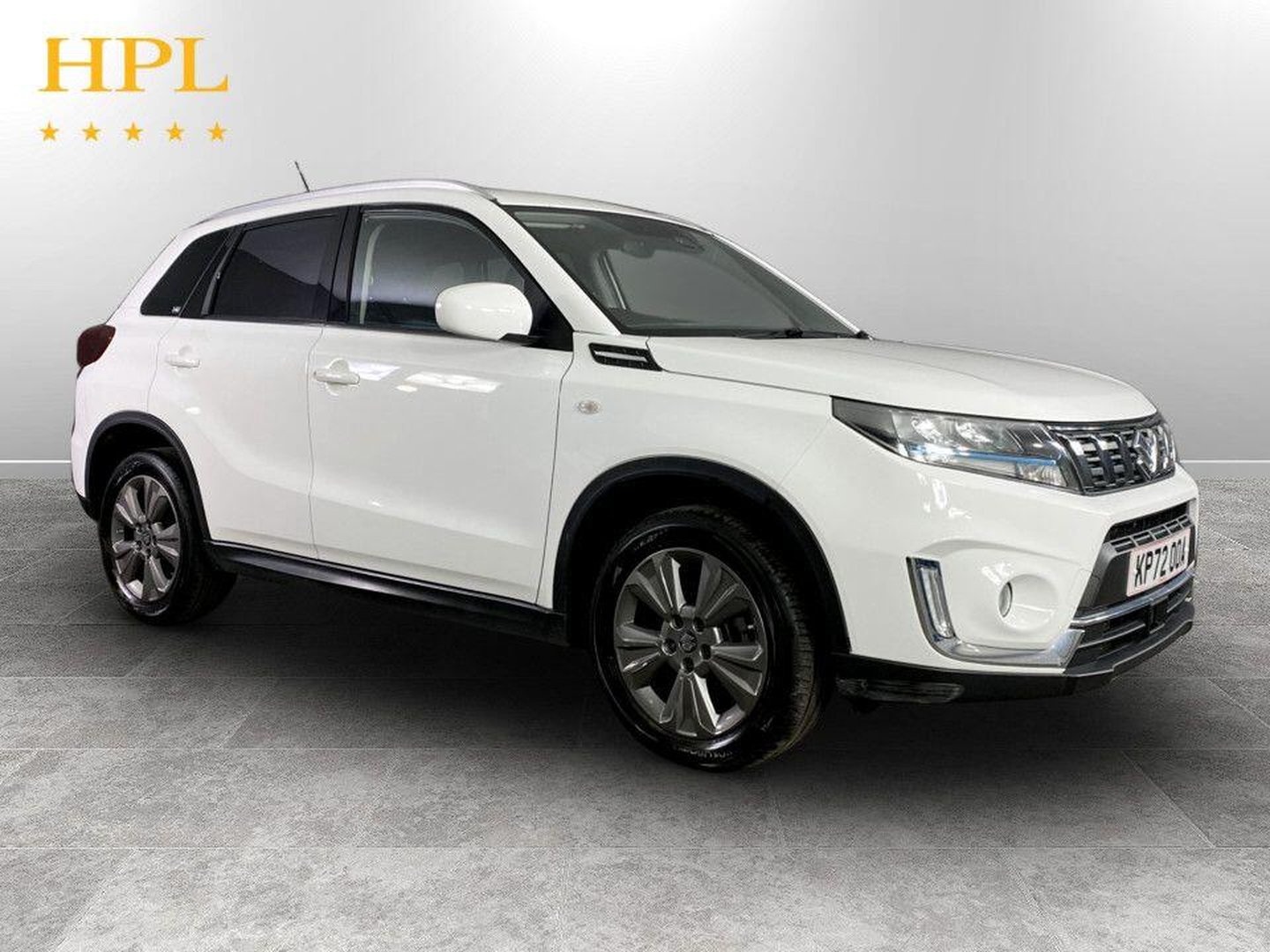 Suzuki Vitara listing photo