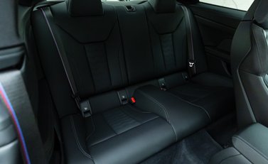 BMW M4 COMPETITION XDRIVE M Performance 16