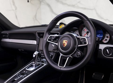 Porsche 911 Carrera S Cabriolet (991.2) 12