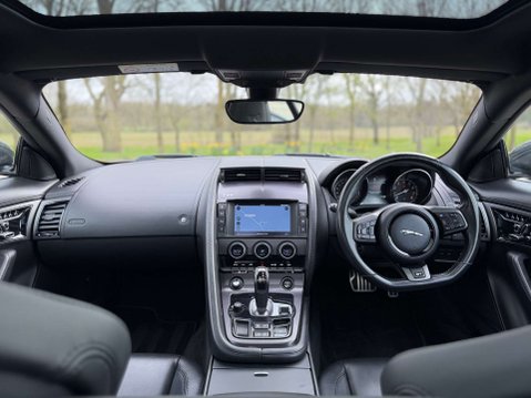 Jaguar F-Type 5.0 F-Type V8 R AWD Auto 4WD 3dr 29