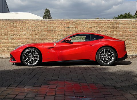 Ferrari F12 Berlinetta 5