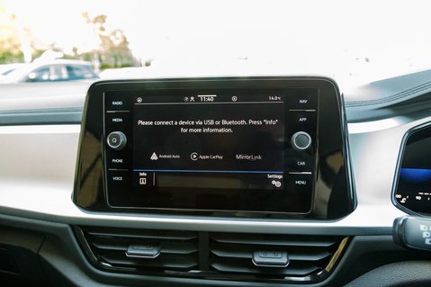 Volkswagen T-Roc LIFE TSI 24