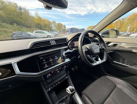 Audi Q3 1.5 TFSI CoD 35 Black Edition Sportback 5dr Petrol Manual Euro 6 (s/s) (150 15
