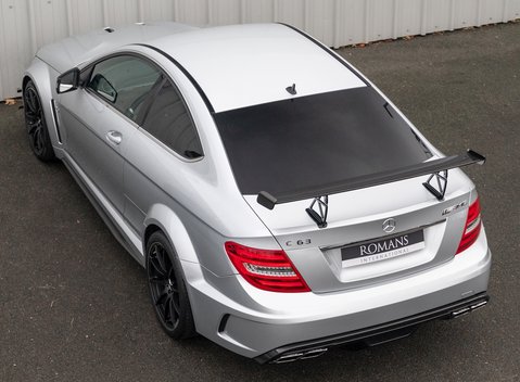 Mercedes-Benz C63 AMG Black Series 9