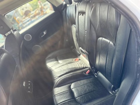 Land Rover Range Rover Evoque 2.0 eD4 SE FWD Euro 6 (s/s) 5dr 12