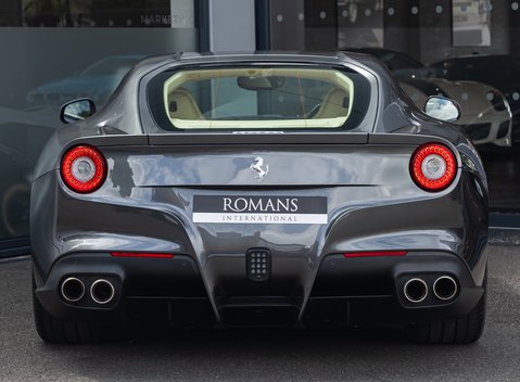 Ferrari F12 Berlinetta 5