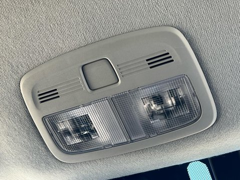 Suzuki Vitara SZ-T BOOSTERJET MHEV 41