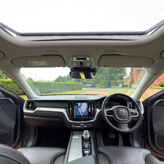Volvo XC60 B4 INSCRIPTION AWD 2