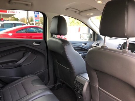 Ford Kuga TITANIUM 2.0 TDCI 4X4, 2 owners, good history, EURO 6 COMPLIANT, £195 tax 25