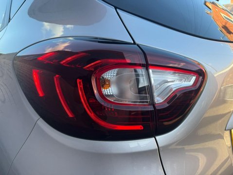 Renault Captur 0.9 TCe ENERGY Iconic Euro 6 (s/s) 5dr 48